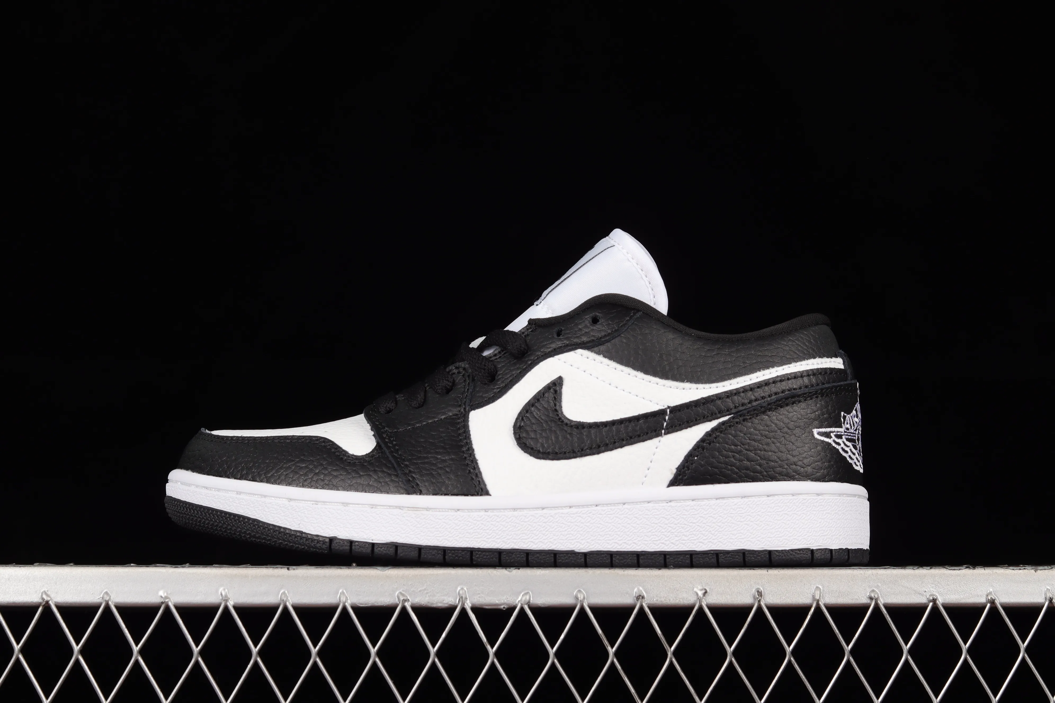 All categories Air Jordan Jordan series basketball shoes Air Jordan 1 Low Air Jordan 1 Low "Homage" AJ1 Joe 1 Black and White Panda DR0502-101